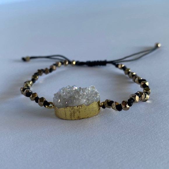 Set of 2 Black & Gold tone adjustable bracelets - Picture 8 of 11